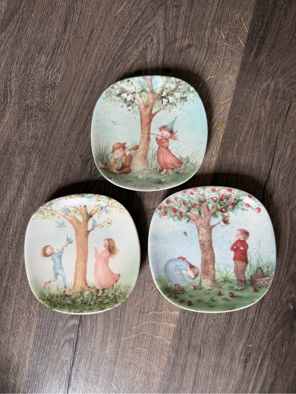 Arabia Finland Season Summer Children Wall Plates 4.75” 1991 (3 plates) Ceramic